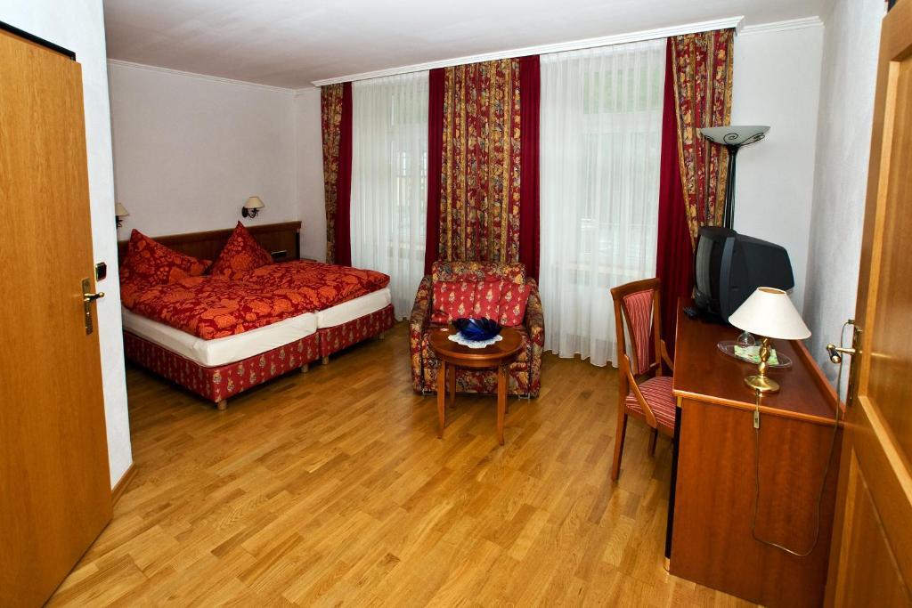 Moselland Hotel Im Enderttal Zum Onkel Willi Cochem Ruang foto