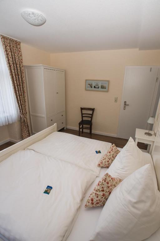 Moselland Hotel Im Enderttal Zum Onkel Willi Cochem Ruang foto